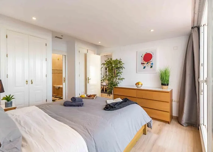 Luxury Sea View Penthouse - *