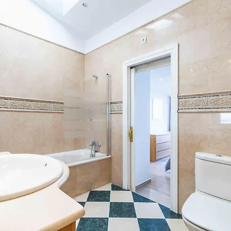 Luxury Sea View Penthouse - 아파트 *