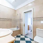 Luxury Sea View Penthouse - דירה *